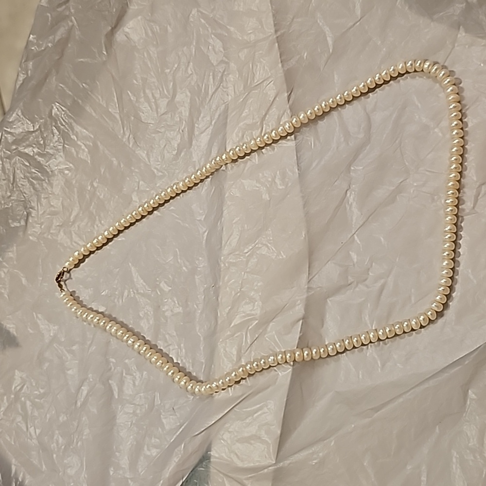 Seed pearl necklace 16 inch